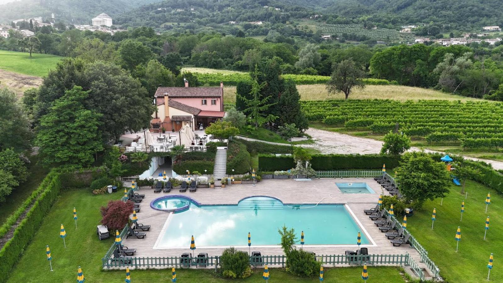 Hotel Country House Cunial Cavaso Del Tomba Exterior foto