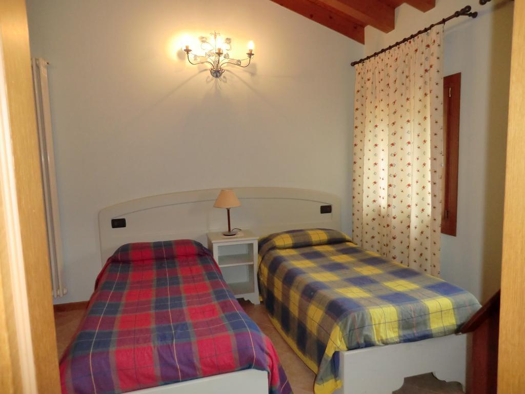 Hotel Country House Cunial Cavaso Del Tomba Zimmer foto