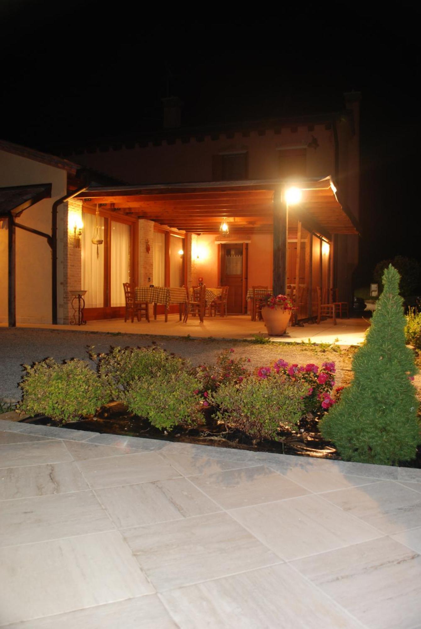 Hotel Country House Cunial Cavaso Del Tomba Exterior foto